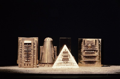 A. Pomodoro, Le forme del mito, 1983 - foto Carlo Orsi