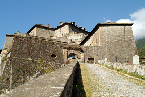 La rampa di accesso al forte